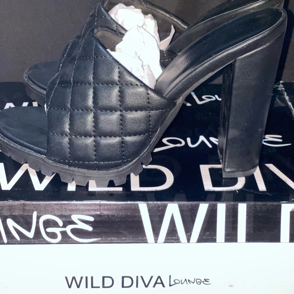 DIVA Lounge Quilted Black Heels